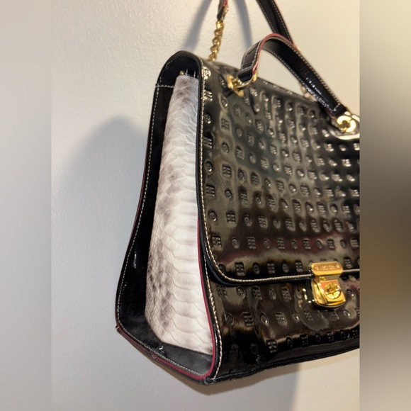 Arcadia Zola Embossed Black
Italian Leather Satchel
Crossbody NWOT - Picture 4 of 12